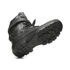 BOTA FUJIWARA AMARRAR CONDUTIVO THUNDER WSCB BICO PLASTICO PRETA CA 27874